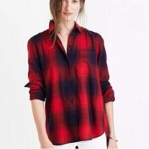 Madewell Classic Flannel Button Up Shirt, Size Medium